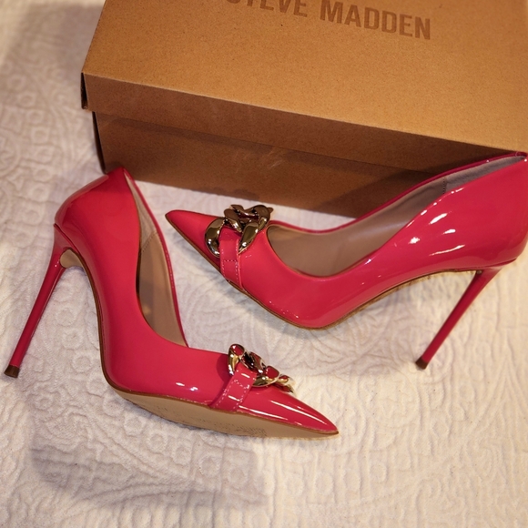 Pink Classy Chainlink Size 7 Heels - Picture 2 of 4